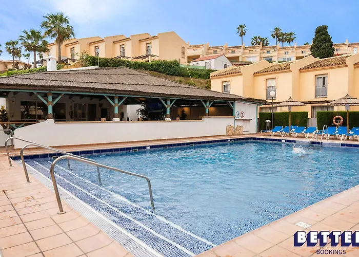 Cozy 2-story Townhouse Family-friendly Fuengirola