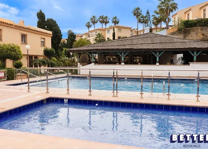 Cozy 2-story Townhouse Family-friendly Fuengirola