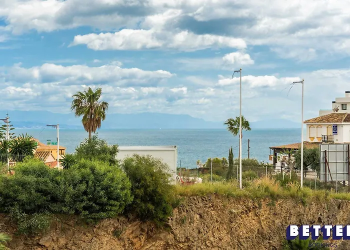 Cozy 2-story Townhouse Family-friendly Fuengirola